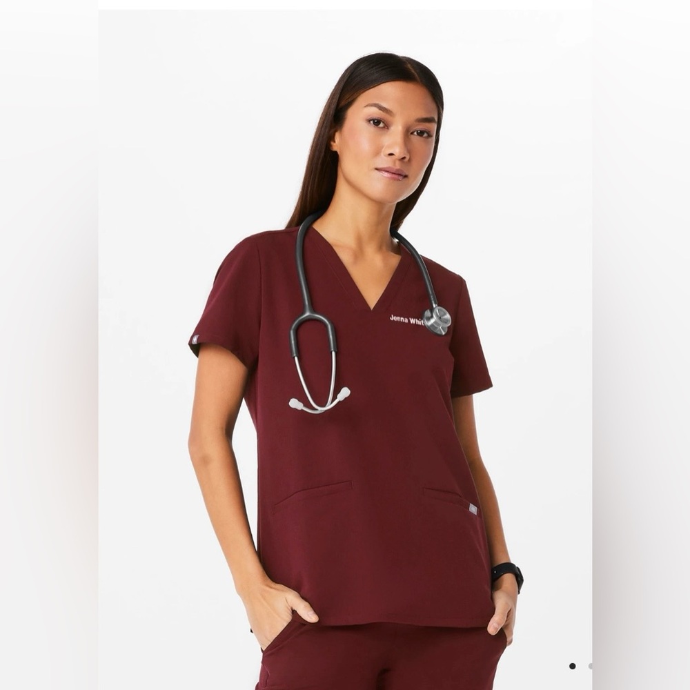 Figs Women's Casma V-Neck Three Pocket Scrub Top Burgundy Size Small
